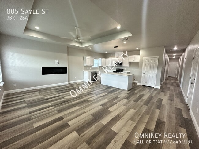 Building Photo - 805 Sayle St