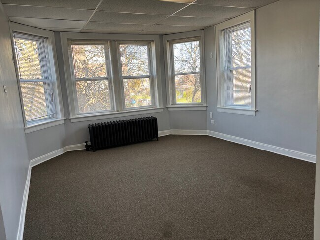 Foto del edificio - 10904 S Avenue D