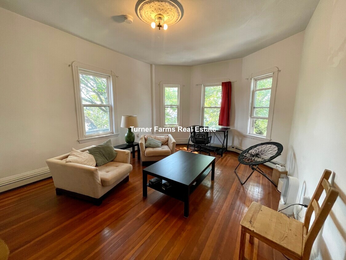 Foto principal - 220 Prospect St