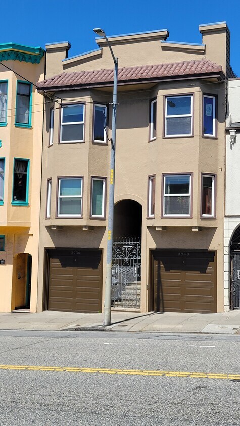 Outside - 3940 Mission St