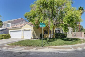 Building Photo - 7456 Oatman Ln