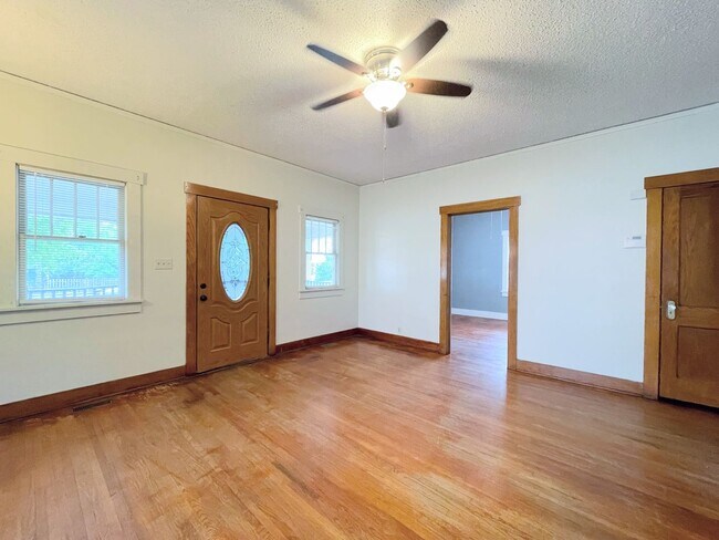 Foto del edificio - 2 bed 2 bath home