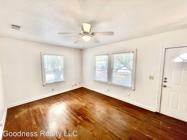 Building Photo - 3 br, 2 bath House - 4415 Merle Drive