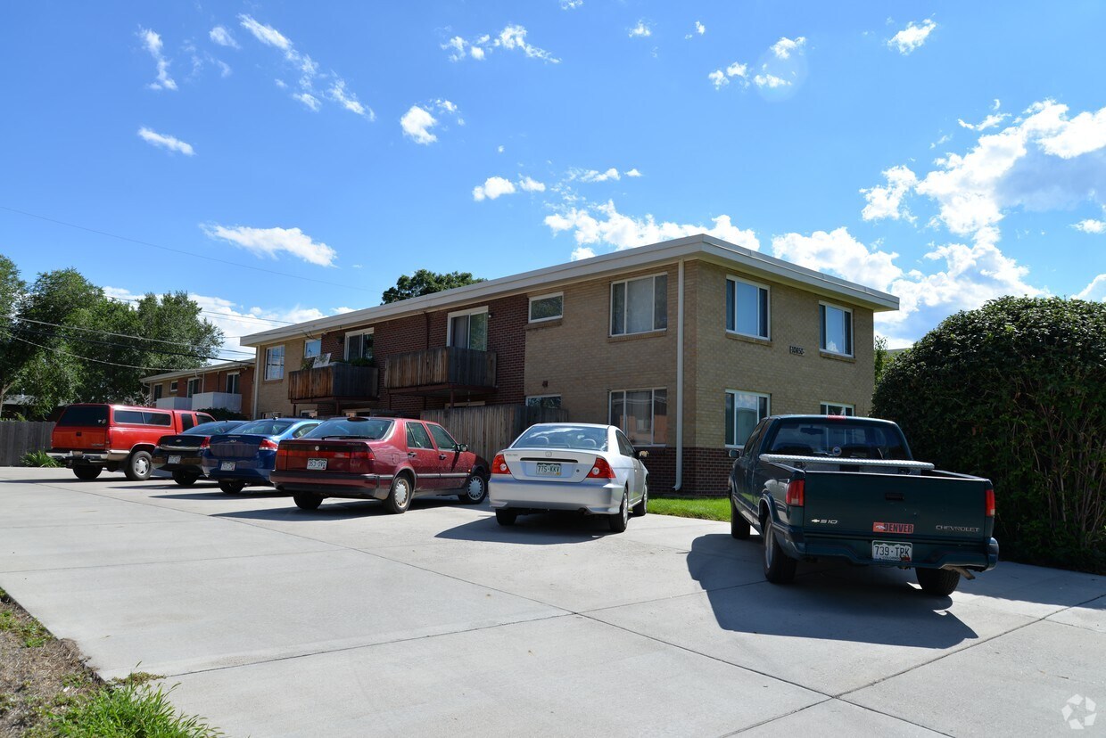 Foto del edificio - 10450 W 8th Ave