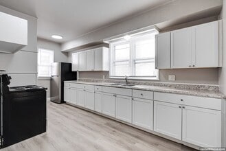 Building Photo - 135 Broad St