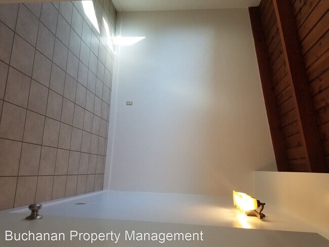 Building Photo - 2310-2316 Palermo Dr