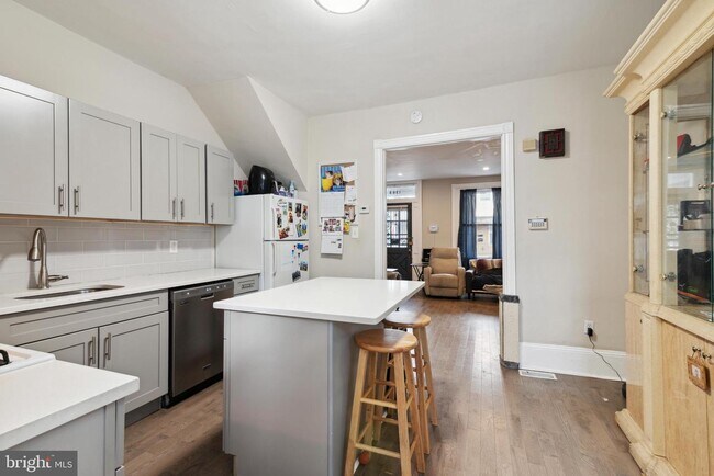 Foto del edificio - 1363 E Rittenhouse St