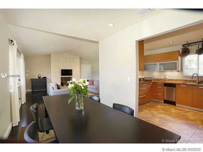 Foto del edificio - 7001 SW 71st Ave