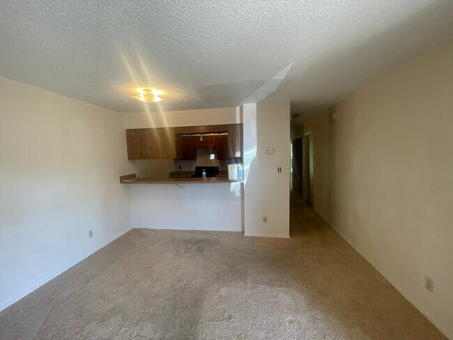 Foto del edificio - 651 E 142nd St