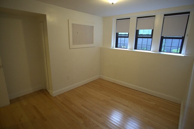 Building Photo - 1408 Commonwealth Ave