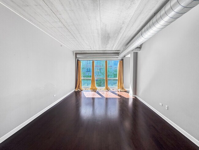 Foto del edificio - 845 N Kingsbury St