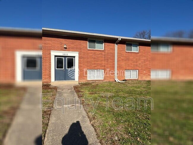 Foto del edificio - 1015 E Pearl St