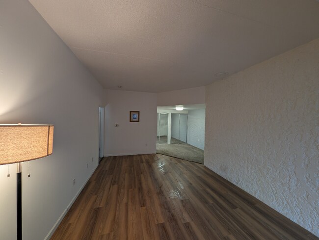 Foto del edificio - 1071 Lancaster Blvd