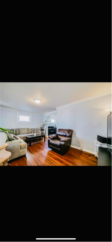 Foto del edificio - 1347 Fry Ave