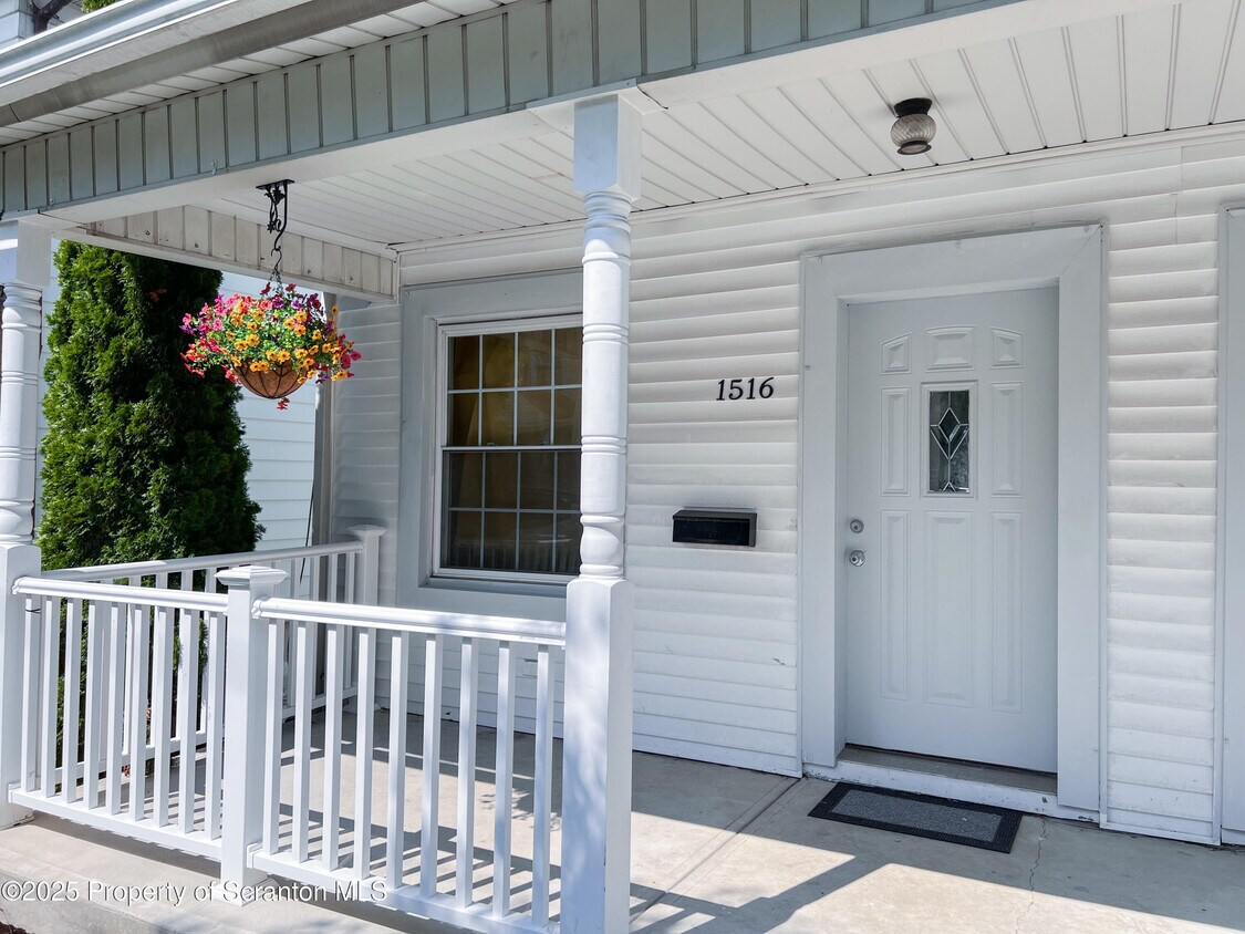 Foto principal - 1516 Farr St