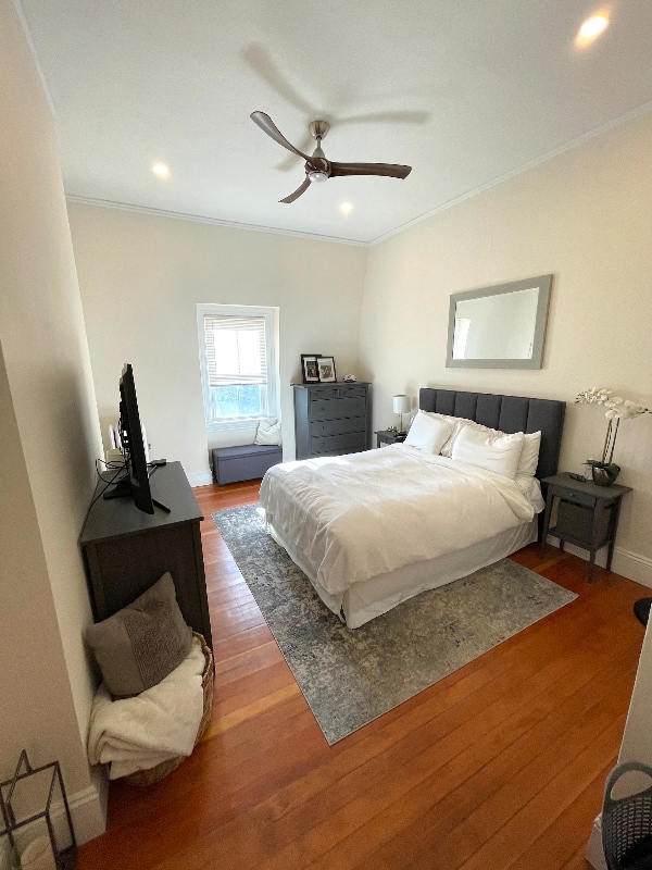 Foto del edificio - 81 Lloyd Ave