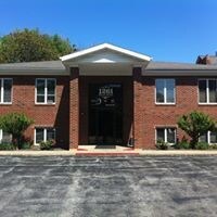 Frente - 1261 Maine St