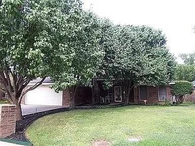 Building Photo - 34 High Life Cir