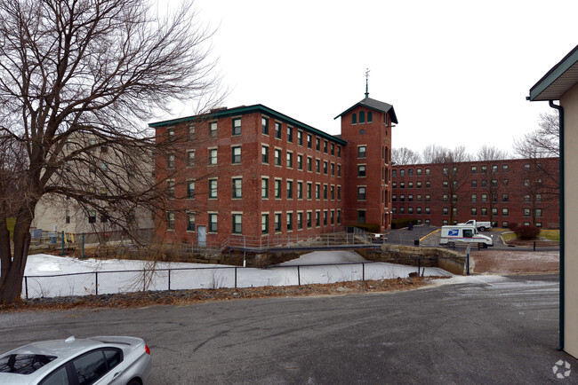 Building Photo - Blackstone Falls