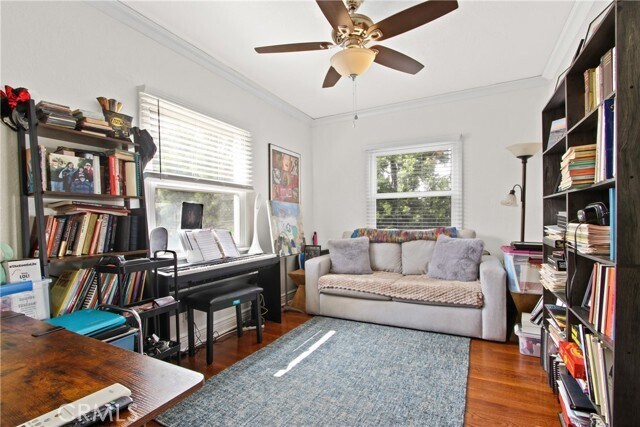 Foto del edificio - 1048 S Hudson Ave