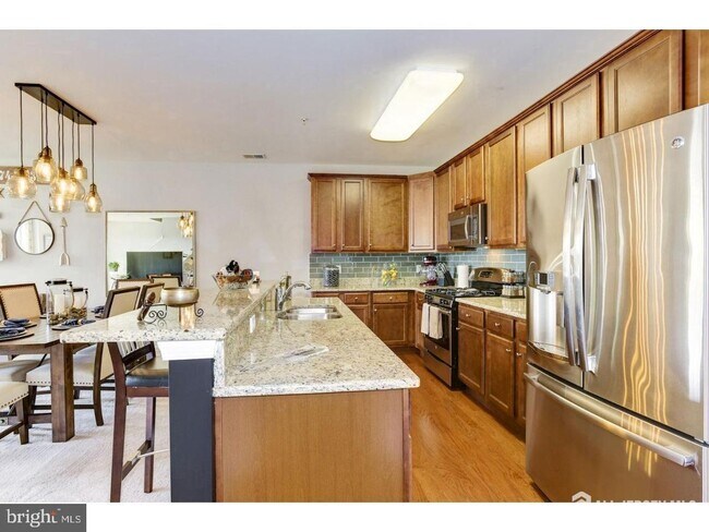 Building Photo - 319 Kramer Ct