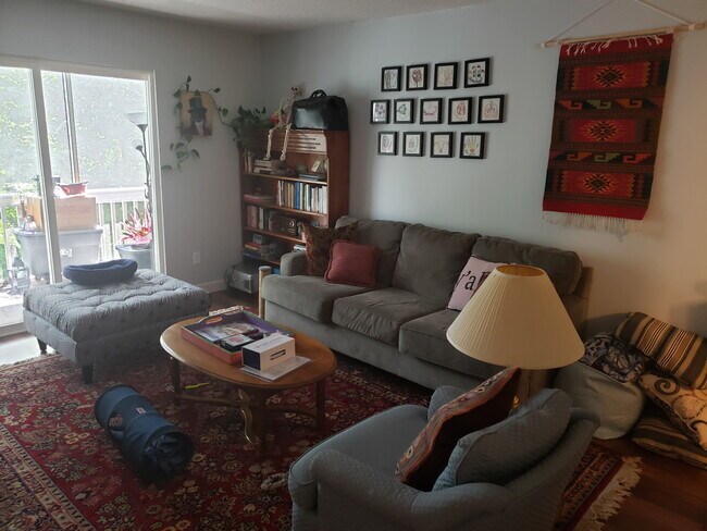 Foto del edificio - 3803 Florham Pl