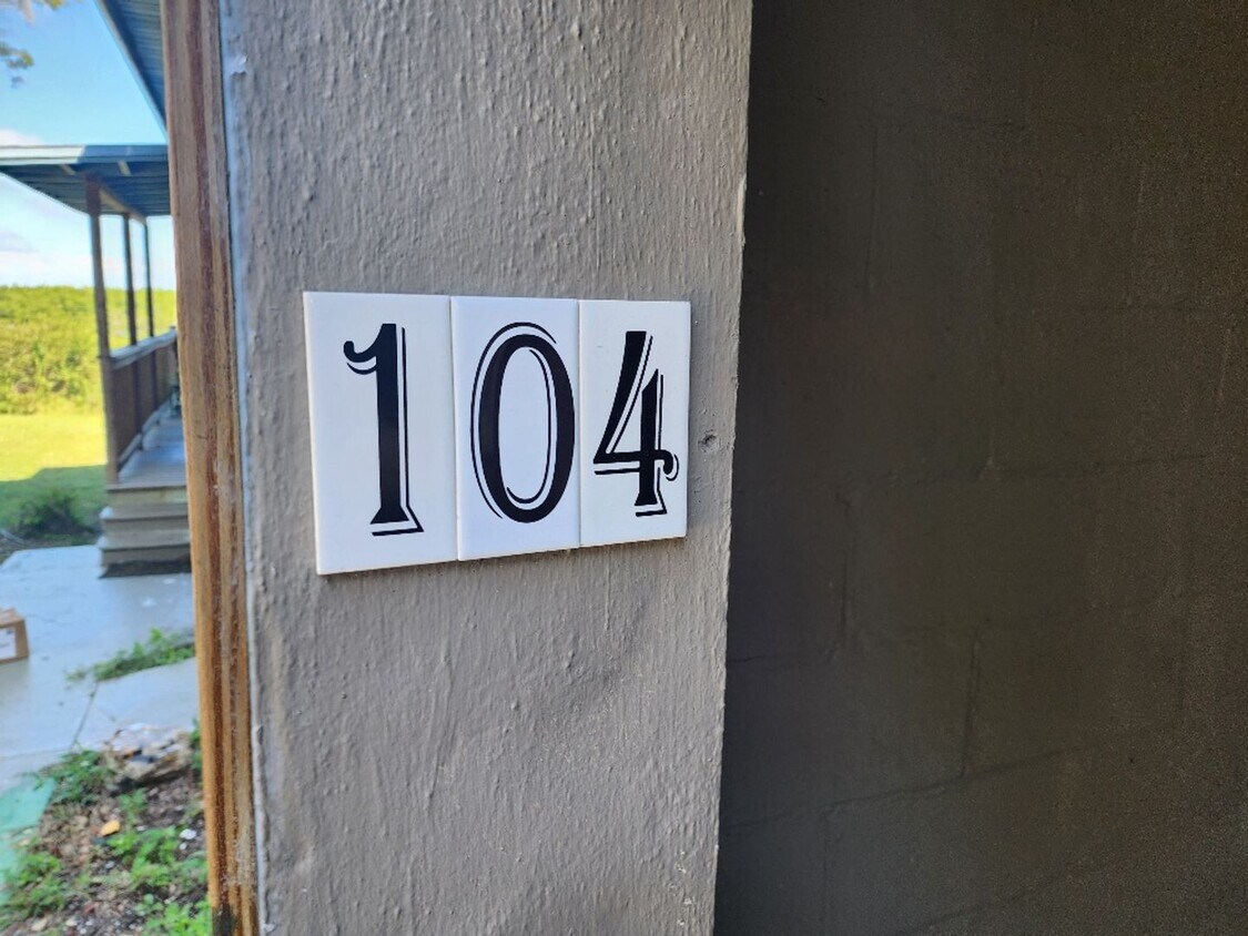 Foto principal - Quaint 1 bed 1bath Apartment