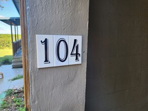 Building Photo - 100 Charlotte Ave