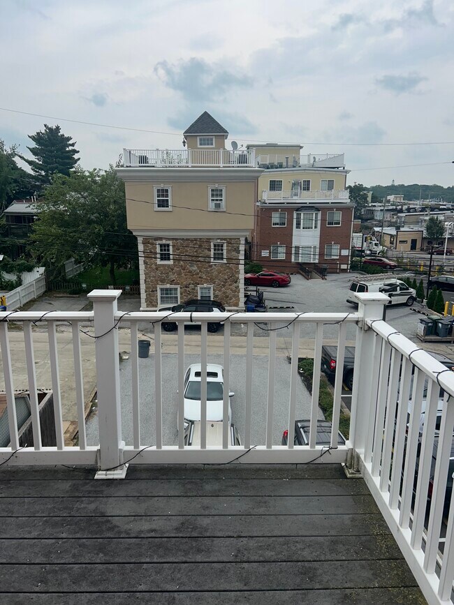 Building Photo - 3621 Roland Ave