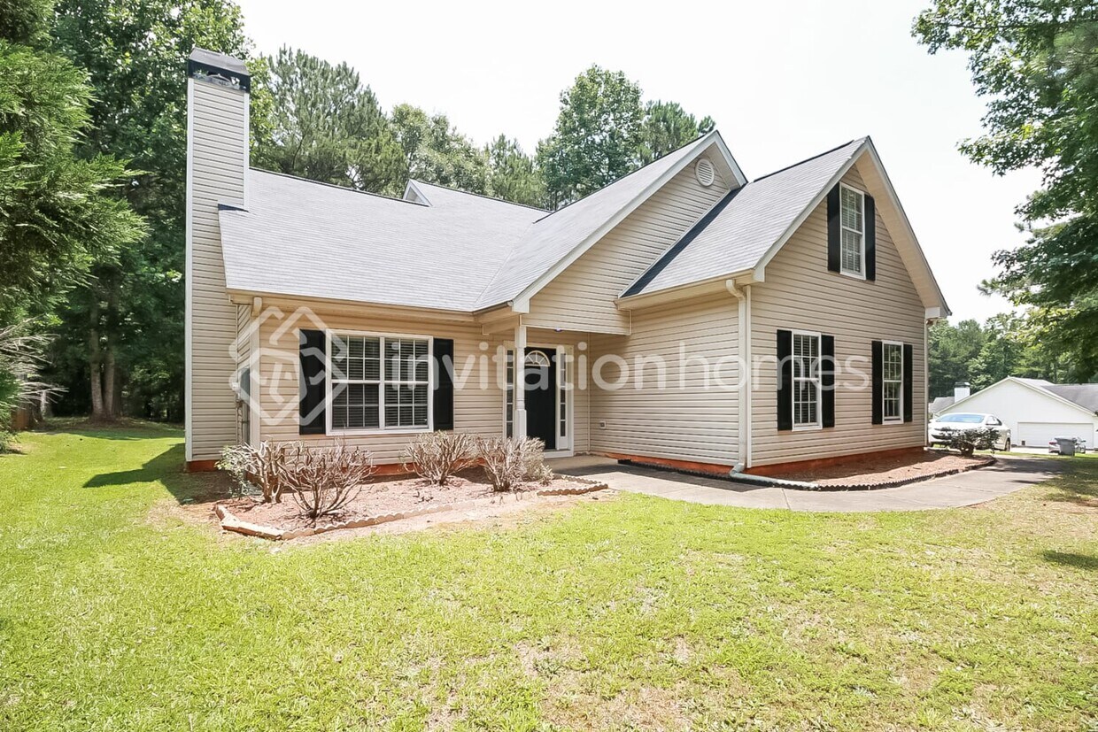 10 Hawks Nest Ct House Rental in Sharpsburg, GA