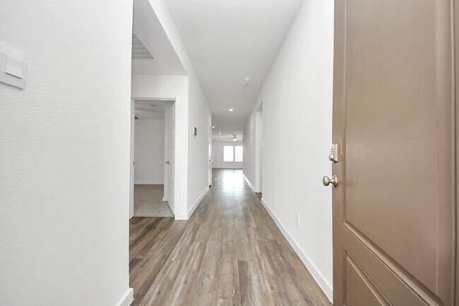 Foto del edificio - 8614 Shumard Oak Dr