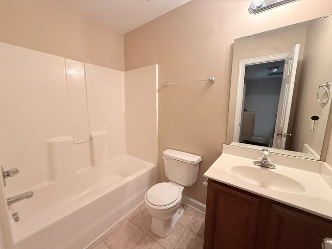 Foto del edificio - 4073 Landover Ln