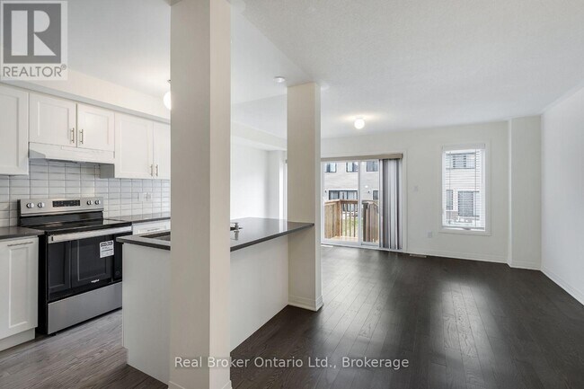 Building Photo - 79 Caspian Sq