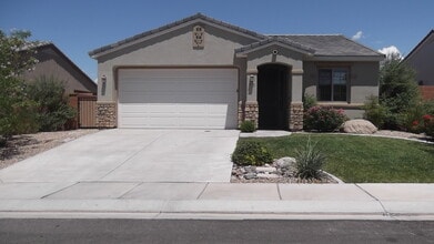 Building Photo - 470 S 6250 W