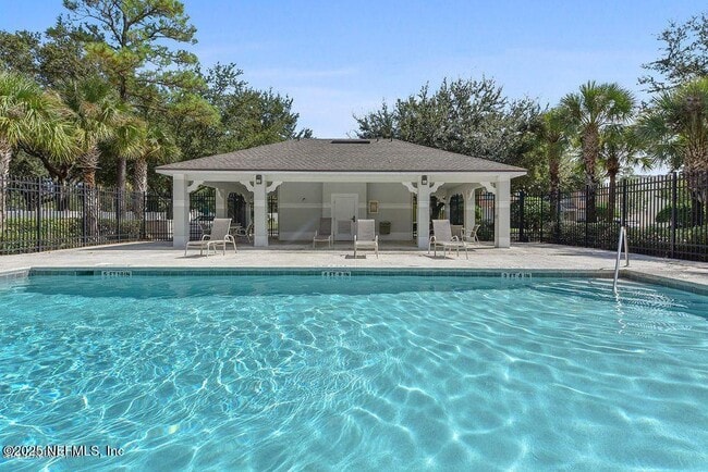 Foto del edificio - 12311 Kensington Lakes Dr