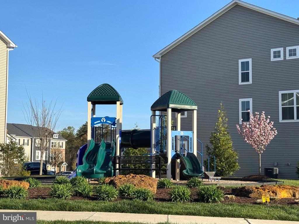 Building Photo - 1952 Red Jasper Rd
