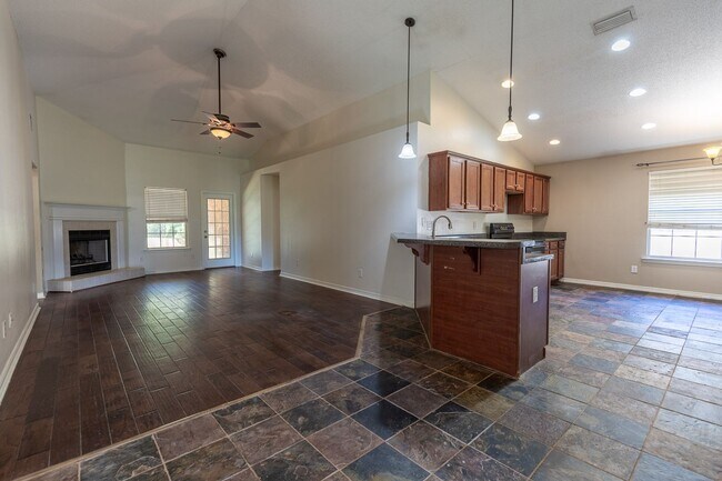 Building Photo - $1,850/month | 3 BD • 2 BA | No Pets