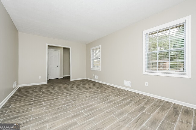 Building Photo - 6619 Collier Way