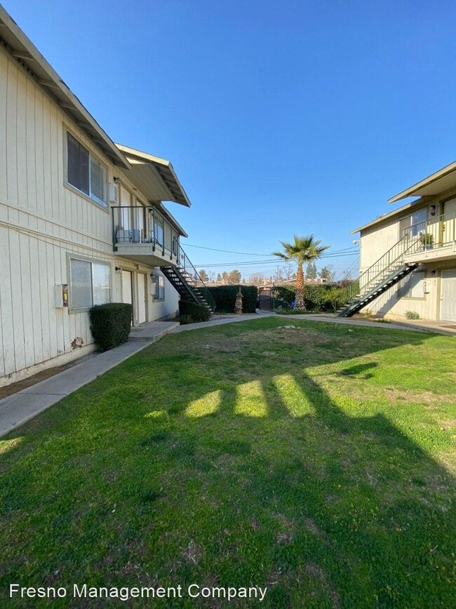 Building Photo - 4420-4422 E Sierra Madre Ave