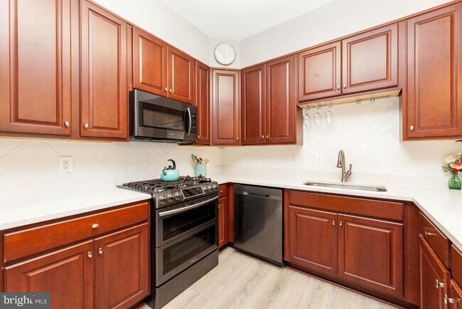 Foto del edificio - 13949 Hollow Wind Way