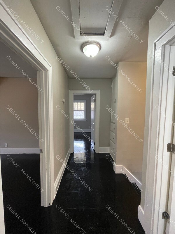Foto del edificio - 1445 Kearsley Park Blvd