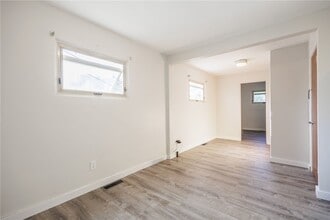 Building Photo - 2233 Clifford Ave