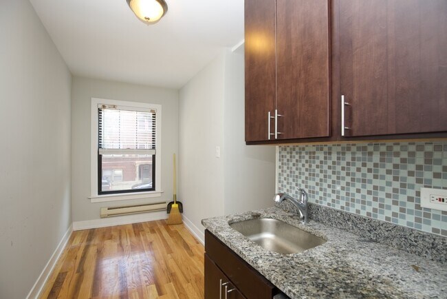 Foto del edificio - 2904 N Mildred Ave