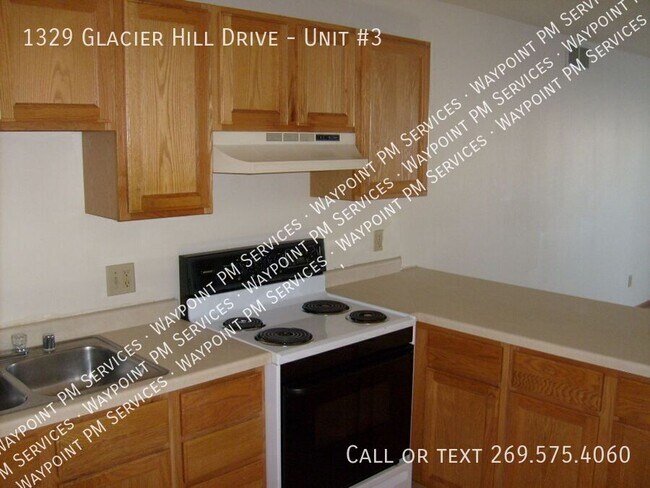 Foto del edificio - 1329 Glacier Hill Dr