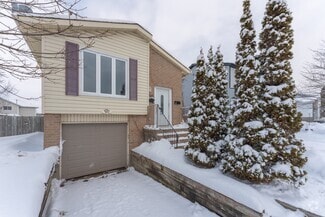 Building Photo - 766 Cataraqui Woods Dr