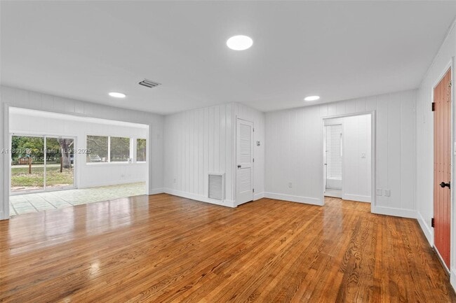 Building Photo - 21825 SW 154th Ave