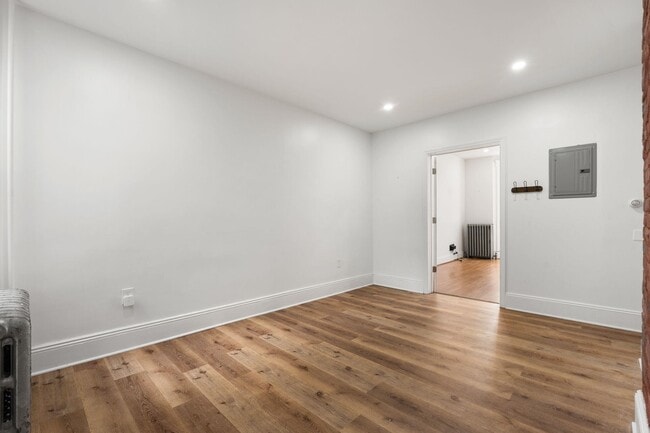 Building Photo - 136A Sherman Ave