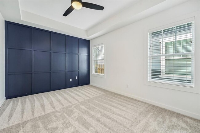 Foto del edificio - 6300 W Memorial Rd