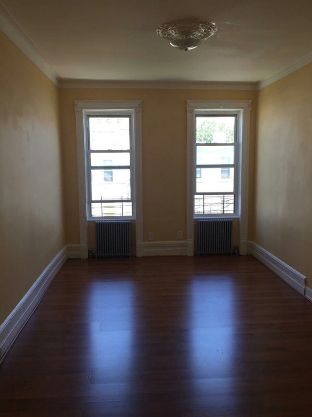 Primary Photo - 359 Bay Ridge Ave