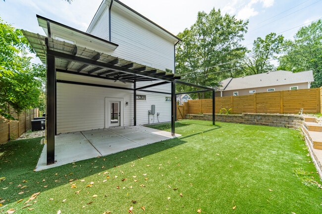 Building Photo - 1401 Kennon St